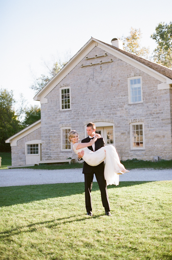 lavish-red-and-navy-wedding-ideas