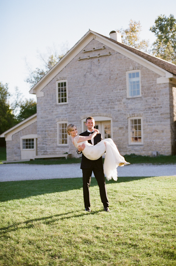 lavish-red-and-navy-wedding-ideas
