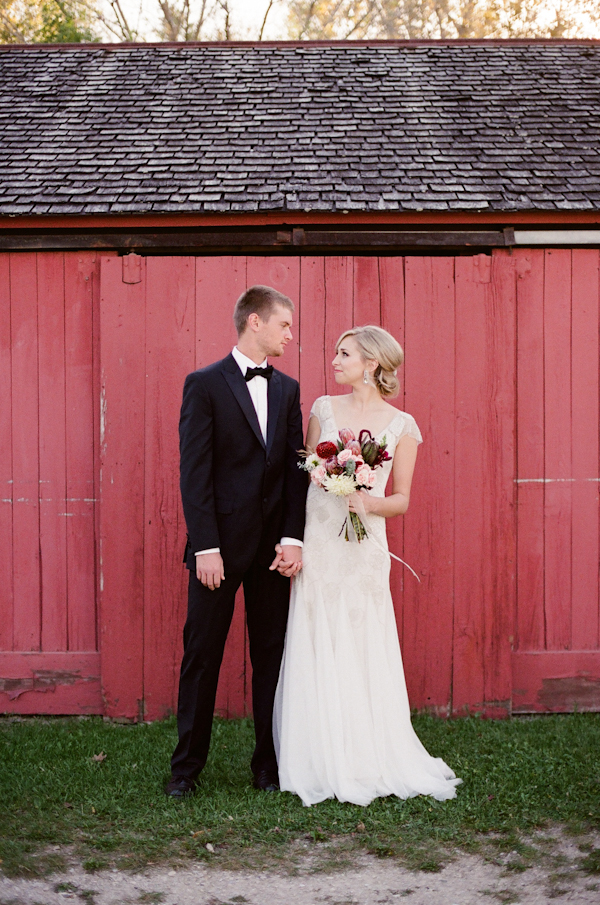 lavish-red-and-navy-wedding-ideas