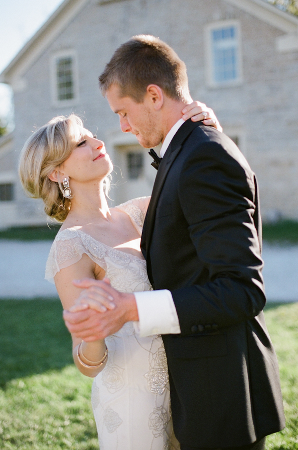 lavish-red-and-navy-wedding-ideas