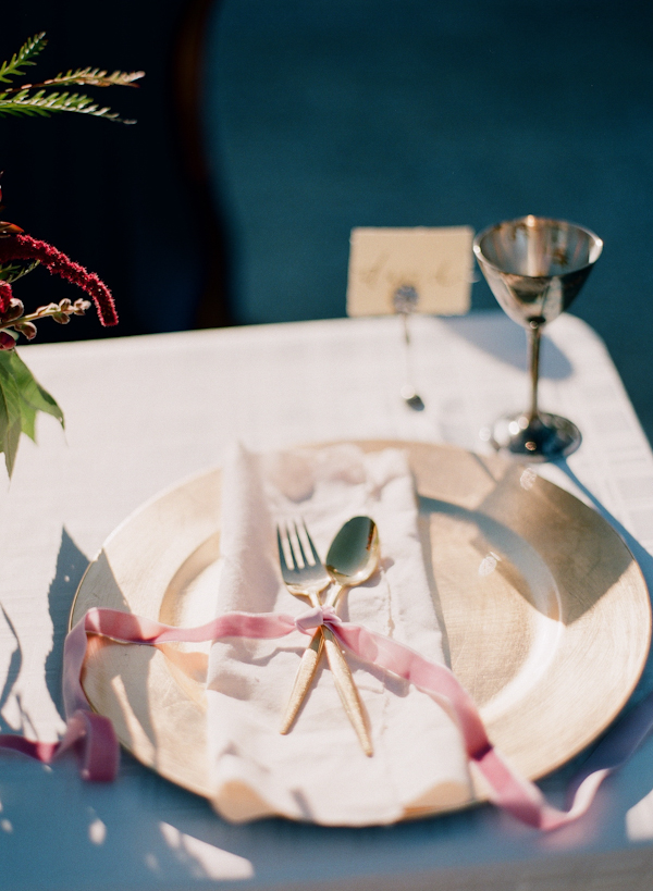 lavish-red-and-navy-wedding-ideas