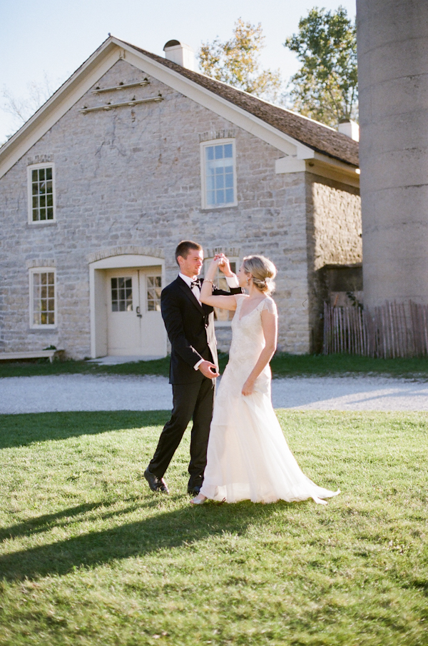 lavish-red-and-navy-wedding-ideas