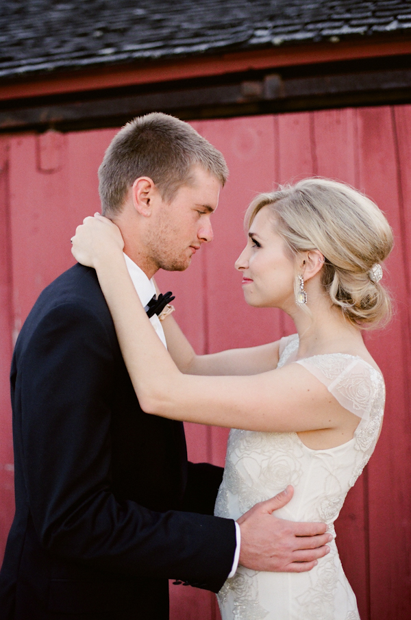 lavish-red-and-navy-wedding-ideas