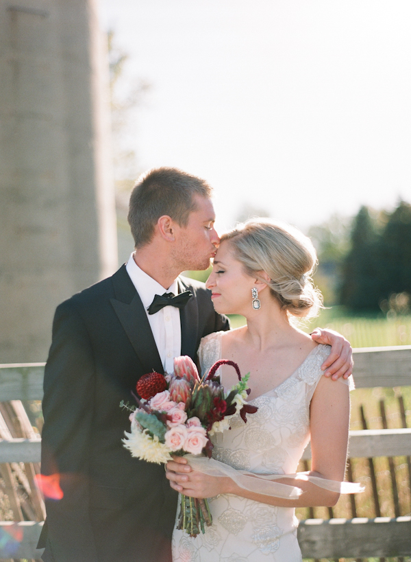 lavish-red-and-navy-wedding-ideas