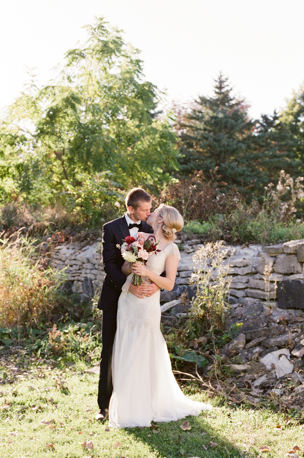 lavish-red-and-navy-wedding-ideas