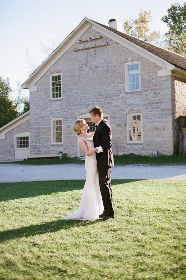 lavish-red-and-navy-wedding-ideas