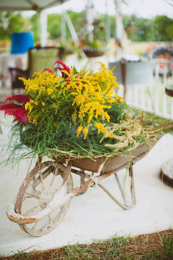 missouri-diy-wildflower-wedding