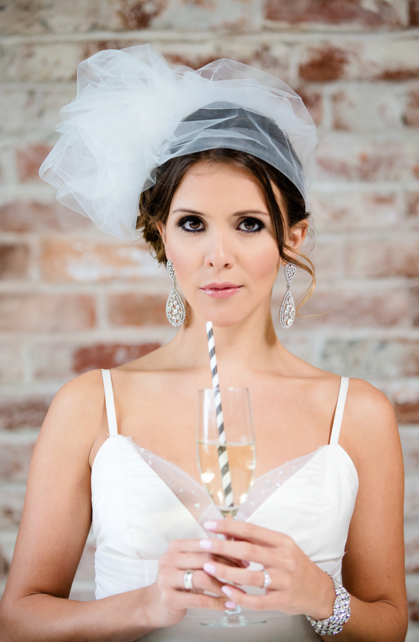 modern-black-and-gold-wedding-ideas