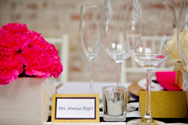 modern-black-and-gold-wedding-ideas