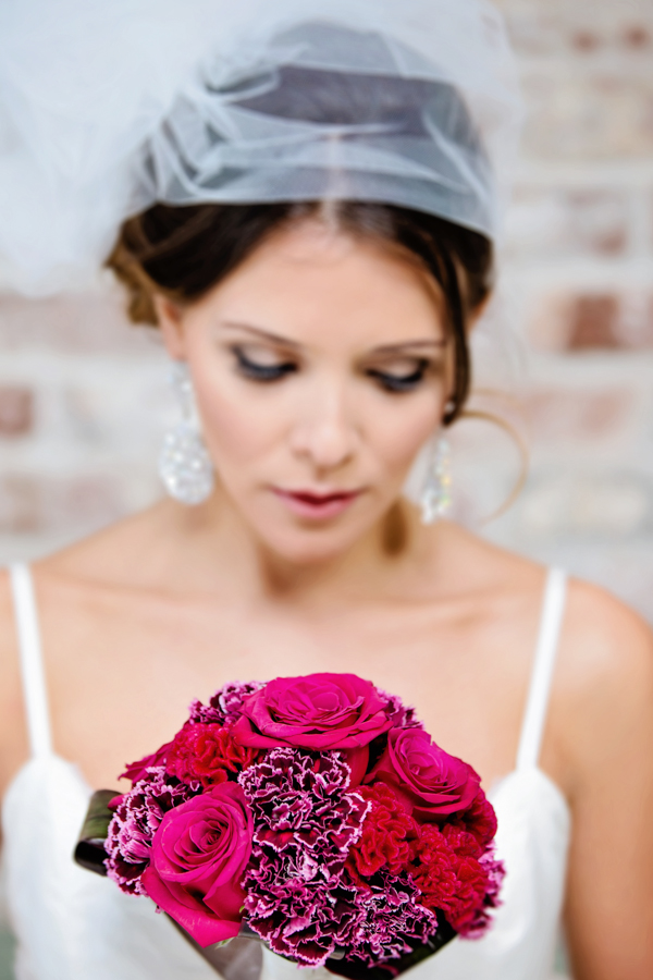 modern-black-and-gold-wedding-ideas