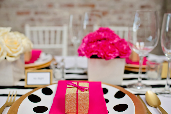 modern-black-and-gold-wedding-ideas