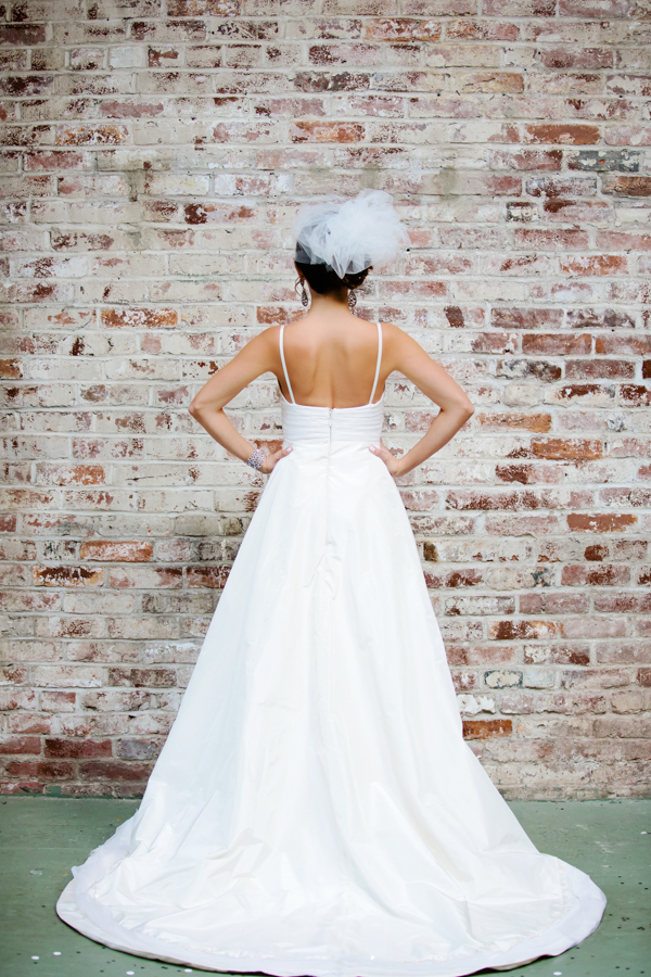 modern-black-and-gold-wedding-ideas