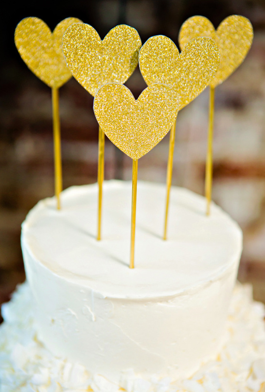 gold glitter heart cake topper