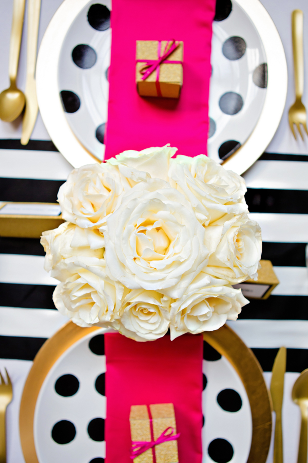 modern-black-and-gold-wedding-ideas