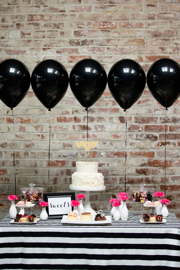 modern-black-and-gold-wedding-ideas