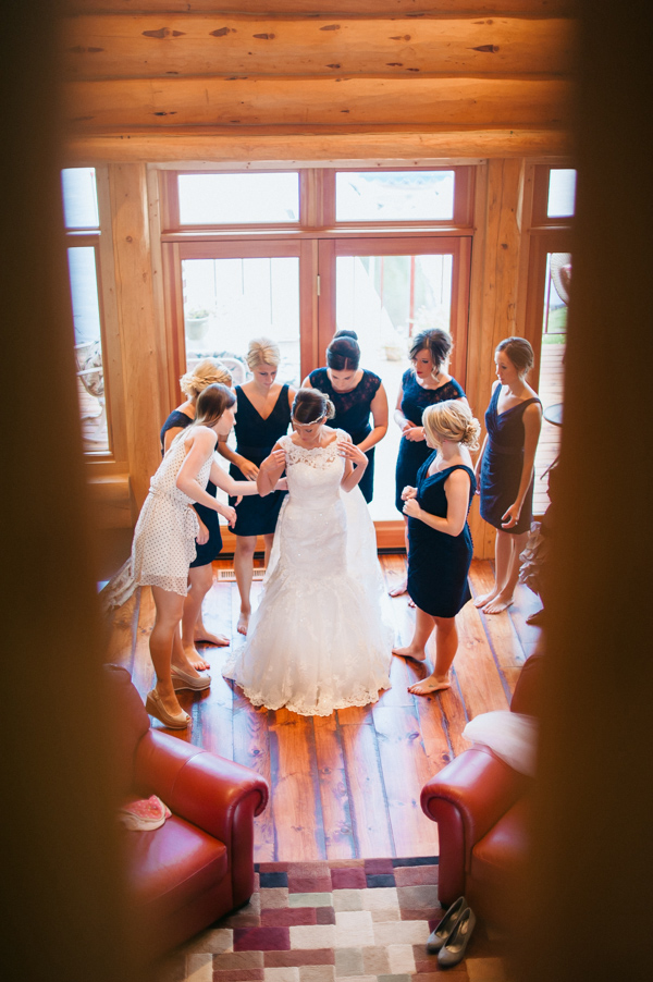navy-and-yellow-wedding-in-south-dakota