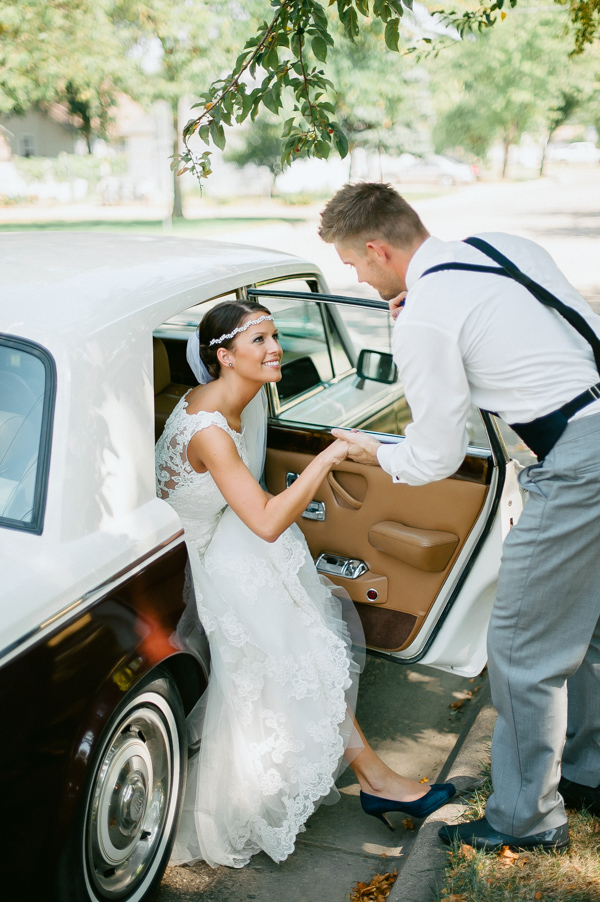 navy-and-yellow-wedding-in-south-dakota