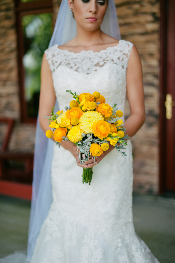 navy-and-yellow-wedding-in-south-dakota