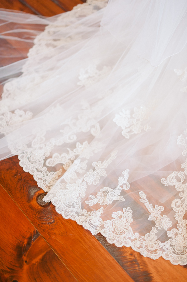navy-and-yellow-wedding-in-south-dakota