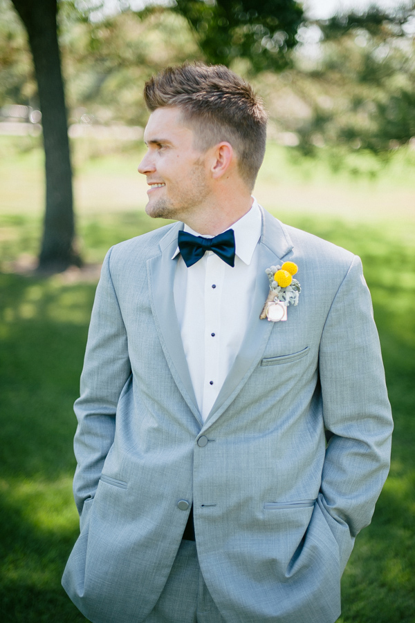 navy-and-yellow-wedding-in-south-dakota