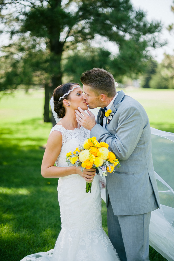 navy-and-yellow-wedding-in-south-dakota