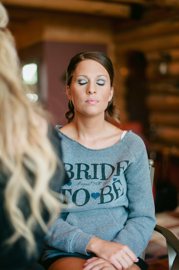 navy-and-yellow-wedding-in-south-dakota