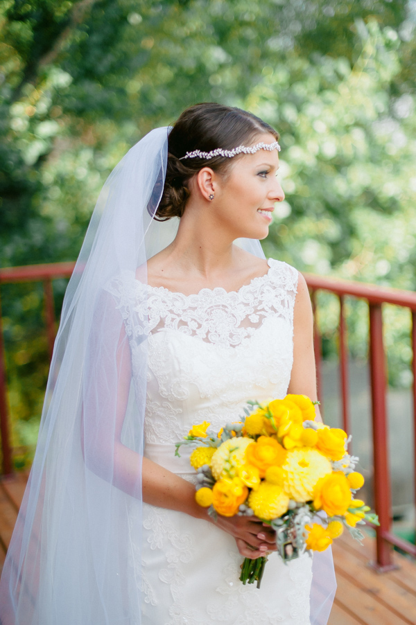 navy-and-yellow-wedding-in-south-dakota