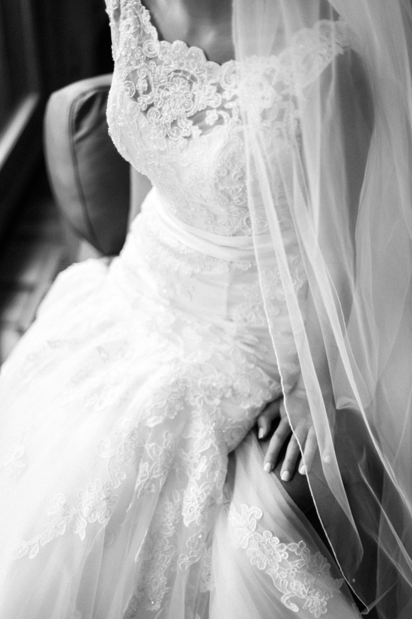 navy-and-yellow-wedding-in-south-dakota