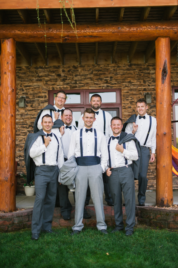 navy-and-yellow-wedding-in-south-dakota