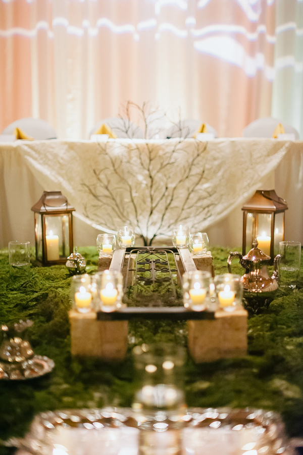 navy-and-yellow-wedding-in-south-dakota
