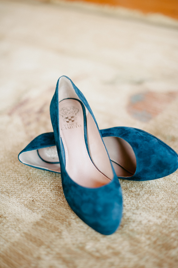 navy-and-yellow-wedding-in-south-dakota
