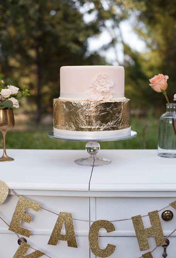 peachy-keen-wedding-inspiration