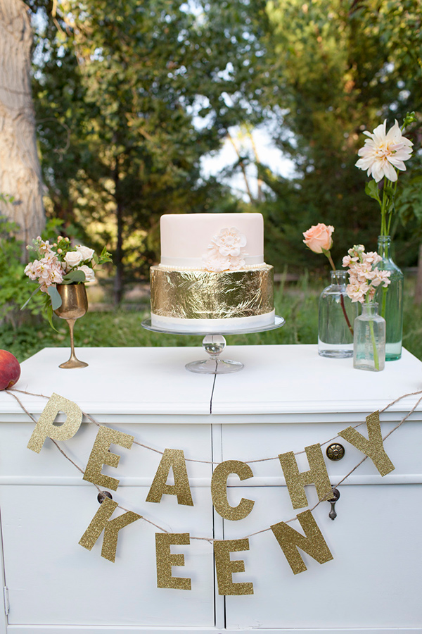 peachy-keen-wedding-inspiration