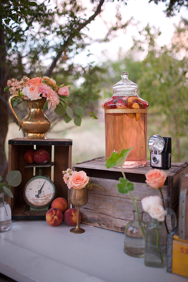 peachy-keen-wedding-inspiration