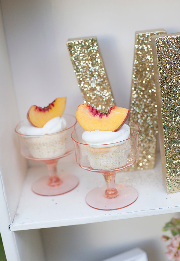 peachy-keen-wedding-inspiration