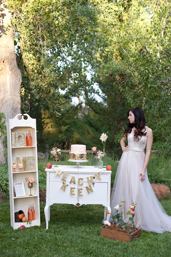 peachy-keen-wedding-inspiration