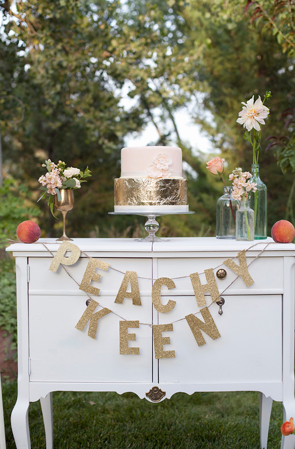 peachy-keen-wedding-inspiration