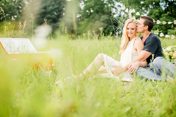 private-picnic-engagement-session
