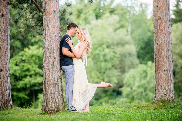private-picnic-engagement-session
