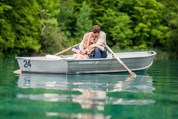 private-picnic-engagement-session