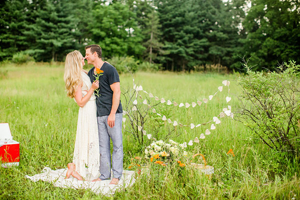 private-picnic-engagement-session