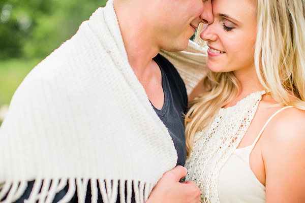 private-picnic-engagement-session