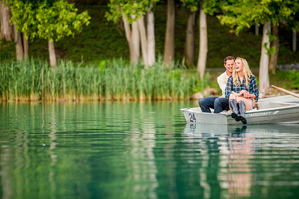 private-picnic-engagement-session