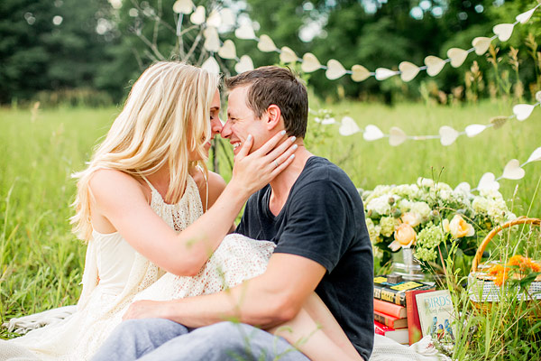 private-picnic-engagement-session