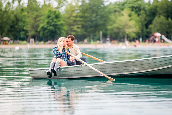private-picnic-engagement-session