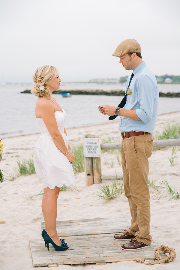 relaxed-cape-cod-beach-wedding
