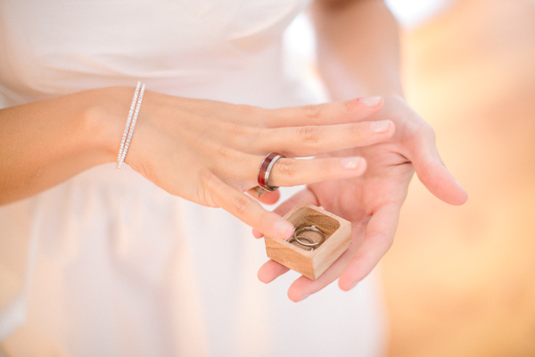 relaxed-cape-cod-beach-wedding