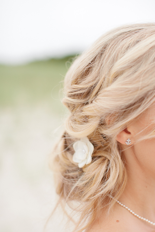 relaxed-cape-cod-beach-wedding