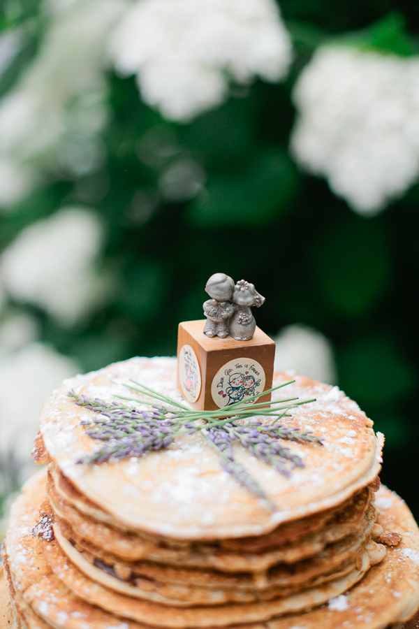 relaxed-cape-cod-beach-wedding