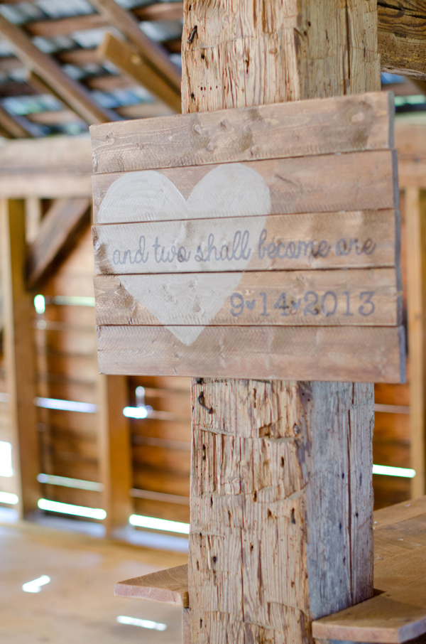 sweet-and-simple-outdoor-wedding